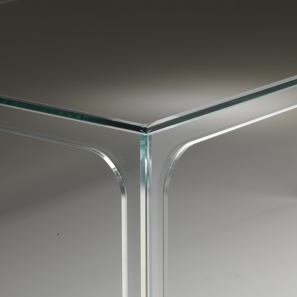 Oscar table designed by Piero Lissoni for Glas Italia.